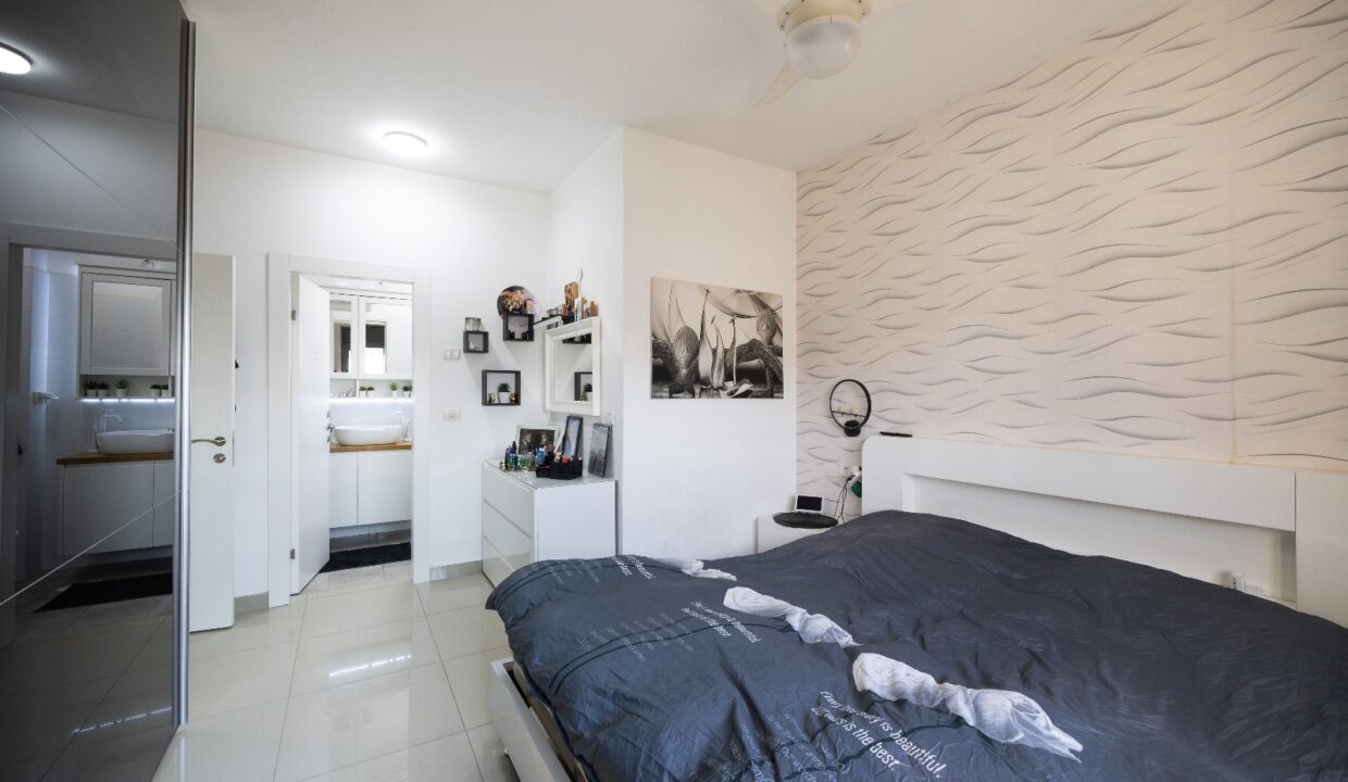 WhatsApp Image 2025-11-12 at 16.51.11