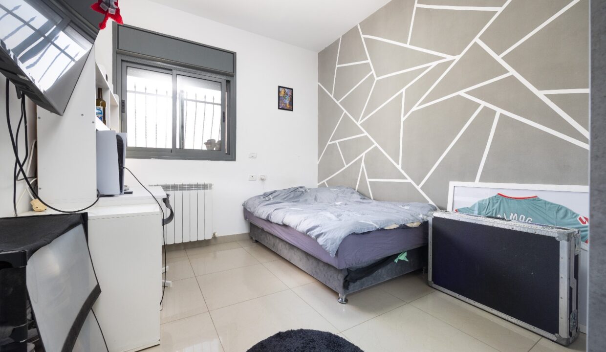 WhatsApp Image 2025-11-12 at 16.51.12 (1)