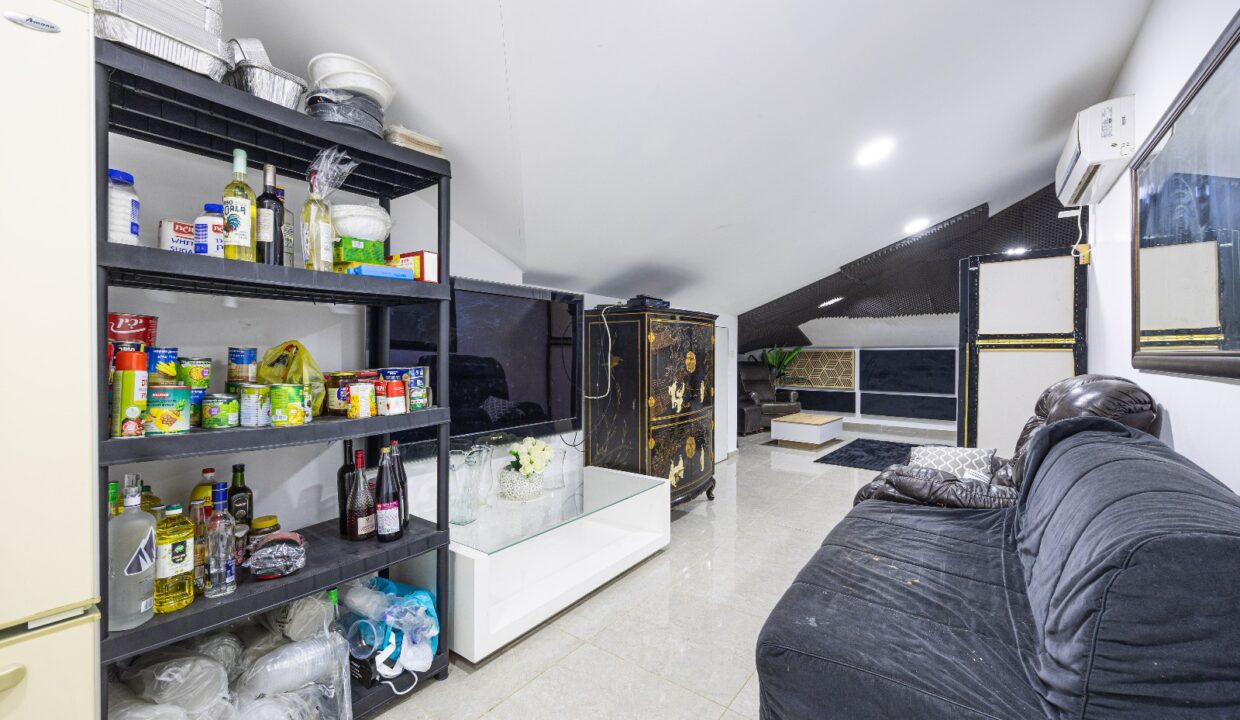 WhatsApp Image 2025-11-12 at 16.51.13 (3)