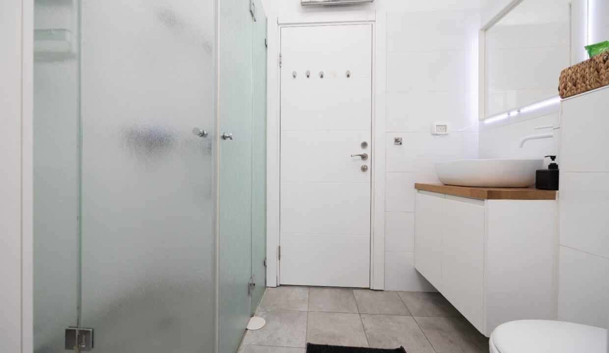 WhatsApp Image 2025-11-12 at 16.51.14 (3)