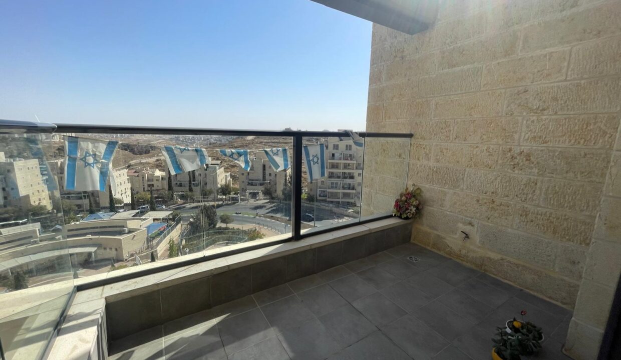 WhatsApp Image 2025-10-27 at 14.19.32