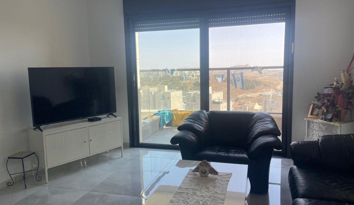 WhatsApp Image 2025-10-27 at 14.19.33 (13)