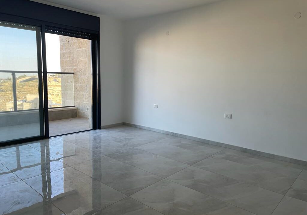 WhatsApp Image 2025-10-27 at 14.19.33 (16)