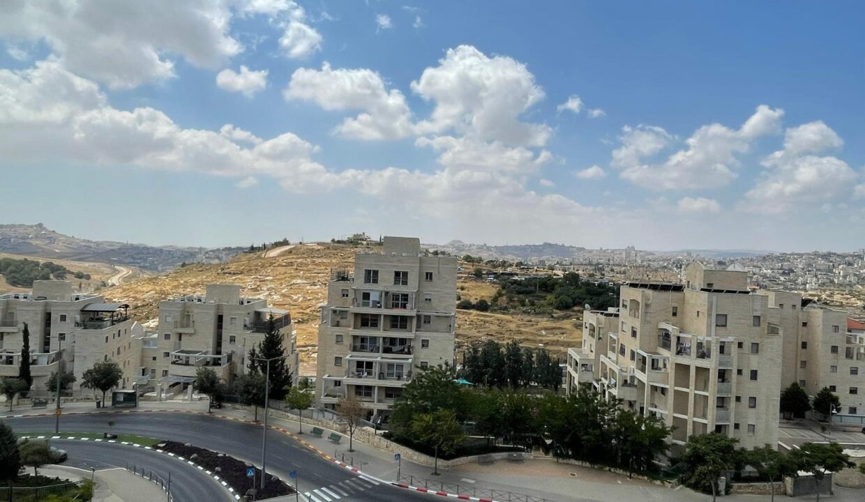 WhatsApp Image 2025-10-27 at 15.01.59 (1)